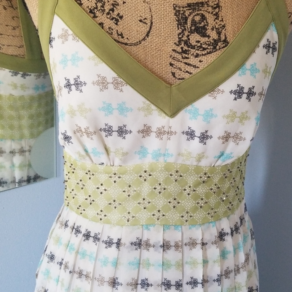 Dress - Picture 4 of 5